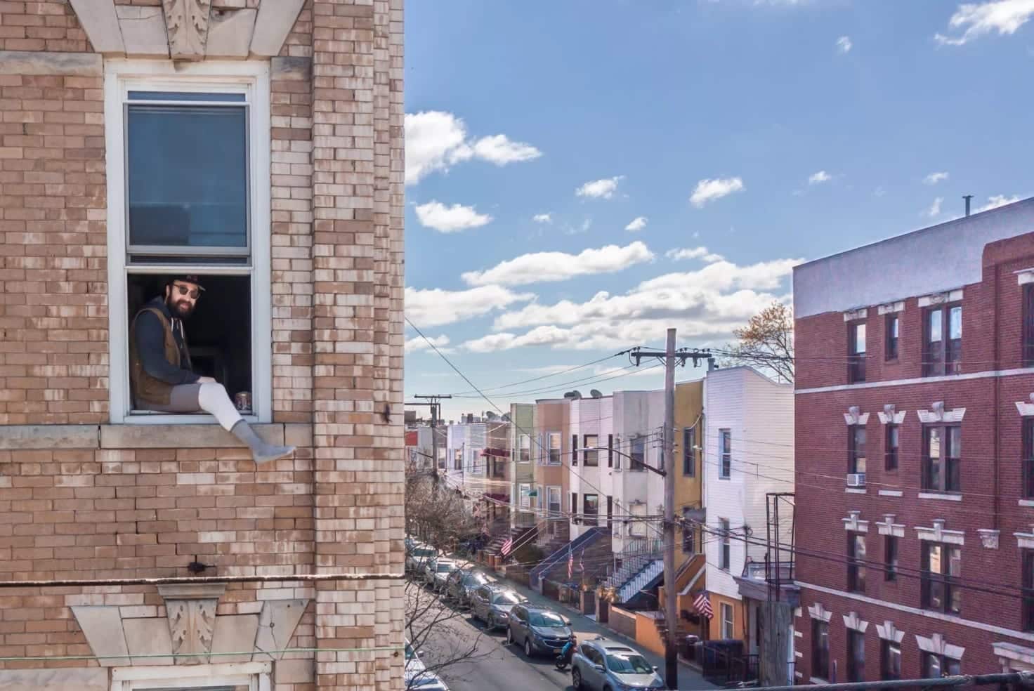 Drone photos show New Yorkers in quarantine but still together