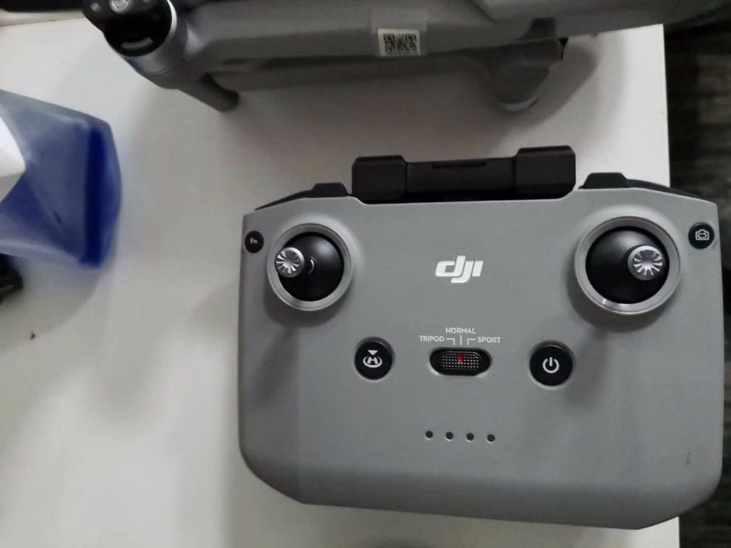 Today in two separate FCC filings both a new DJI C5 controller (FCC ID SS3-RC2311911) and the DJI Mavic Air 2 (FCC ID SS3-MA2UE1N1911) are confirmed.
