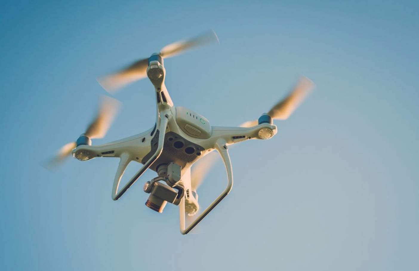 Airliner near Charlotte Douglas International Airport, where pilots reported a drone at 4,000 feet (1,219 meters).