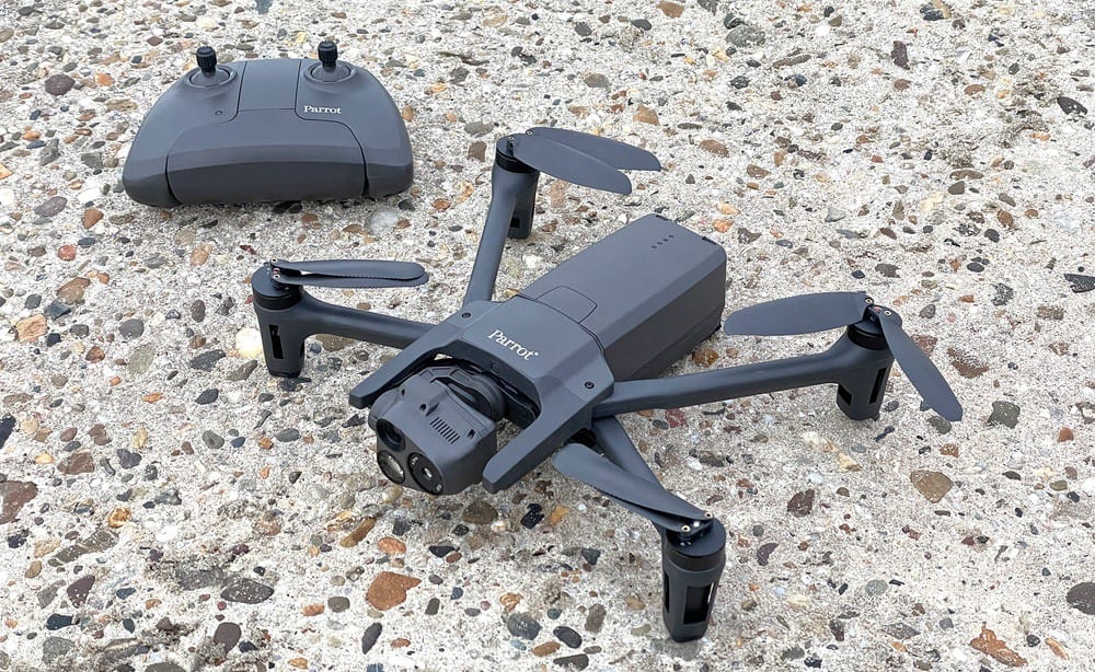 The Parrot Anafi USA hovering over a built-up area on an inspection flight.
