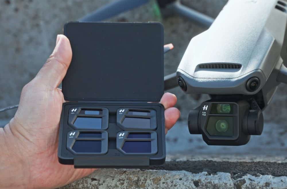 Early this morning, a DJI Mavic 3 review showed up online days before the expected launch on November 5th. It seems that the video review was accidentally made public on Google Drive.