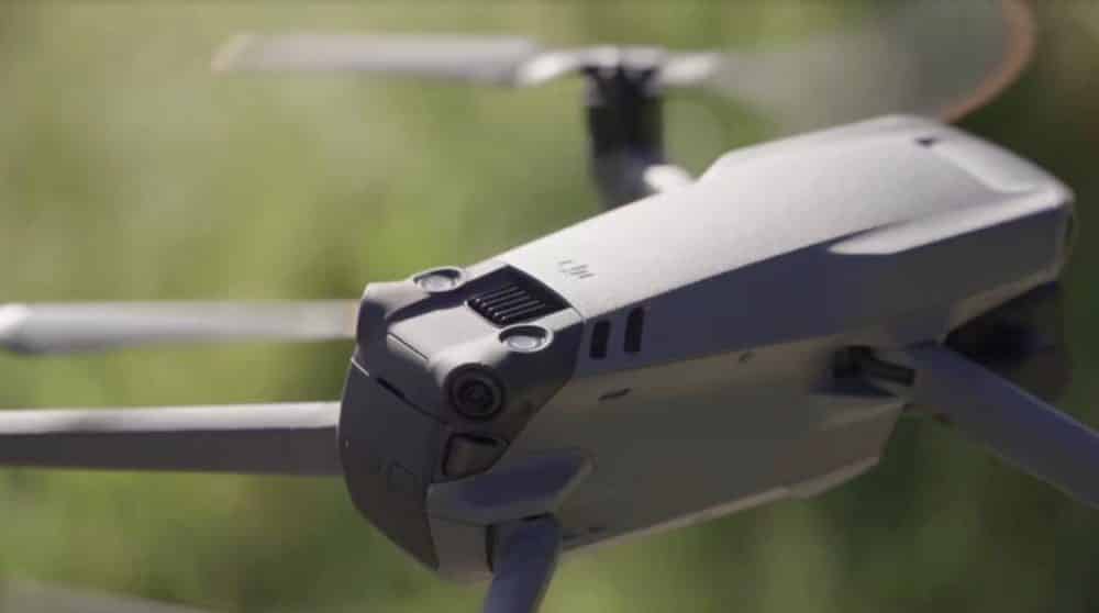 Early this morning, a DJI Mavic 3 review showed up online days before the expected launch on November 5th. It seems that the video review was accidentally made public on Google Drive.