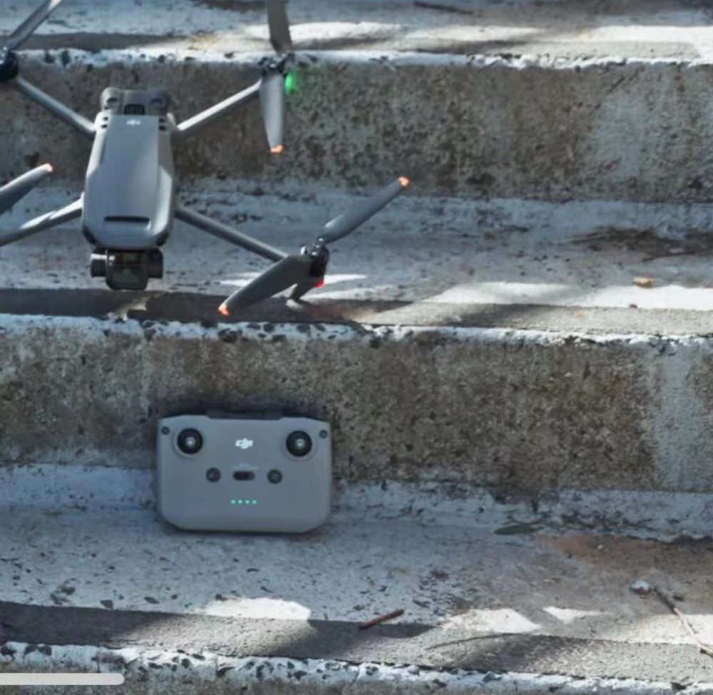 Early this morning, a DJI Mavic 3 review showed up online days before the expected launch on November 5th. It seems that the video review was accidentally made public on Google Drive.