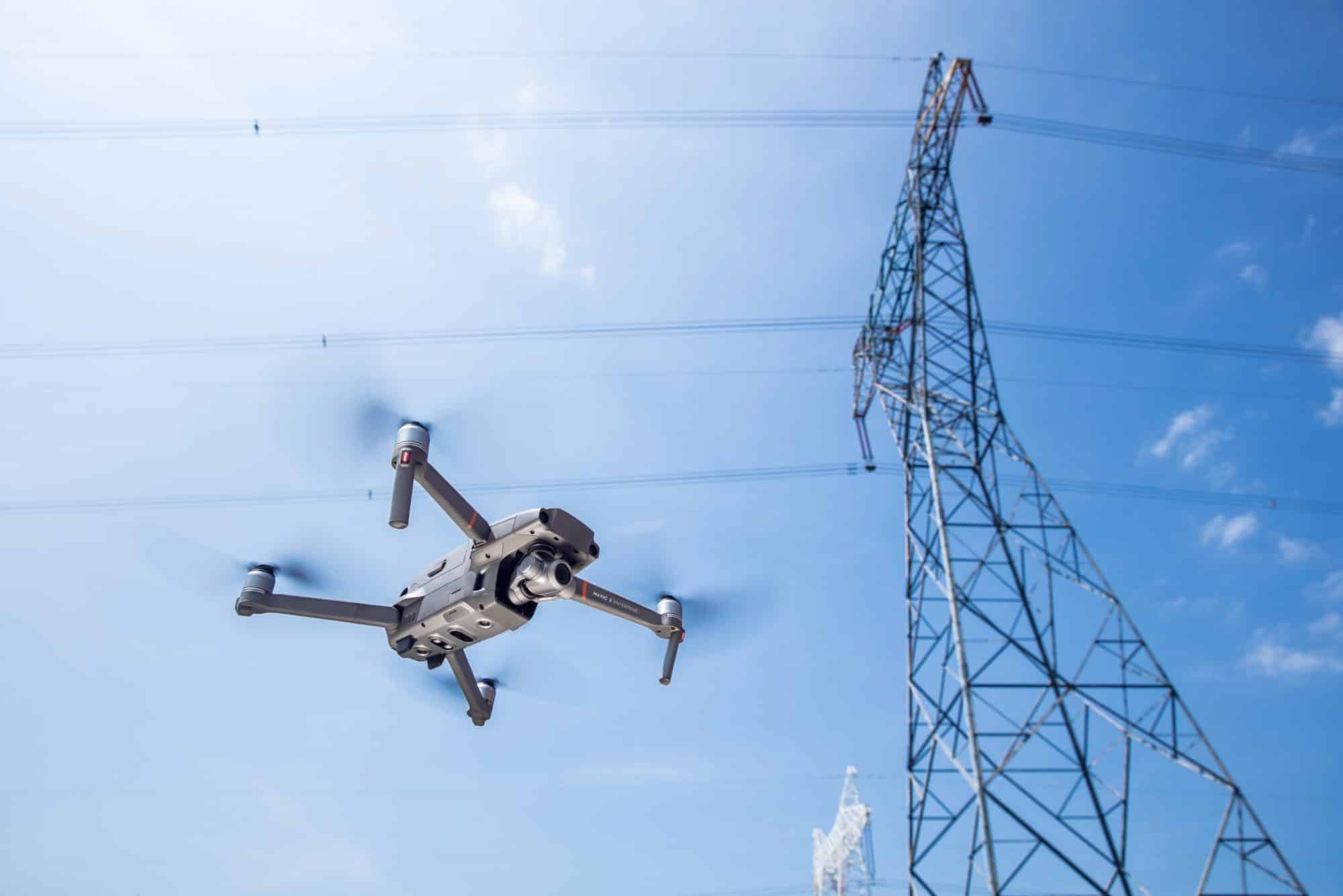 HOW HIGH CAN I FLY MY DRONE LEGALLY? ABOUT THE 400 FEET ALTITUDE LIMIT