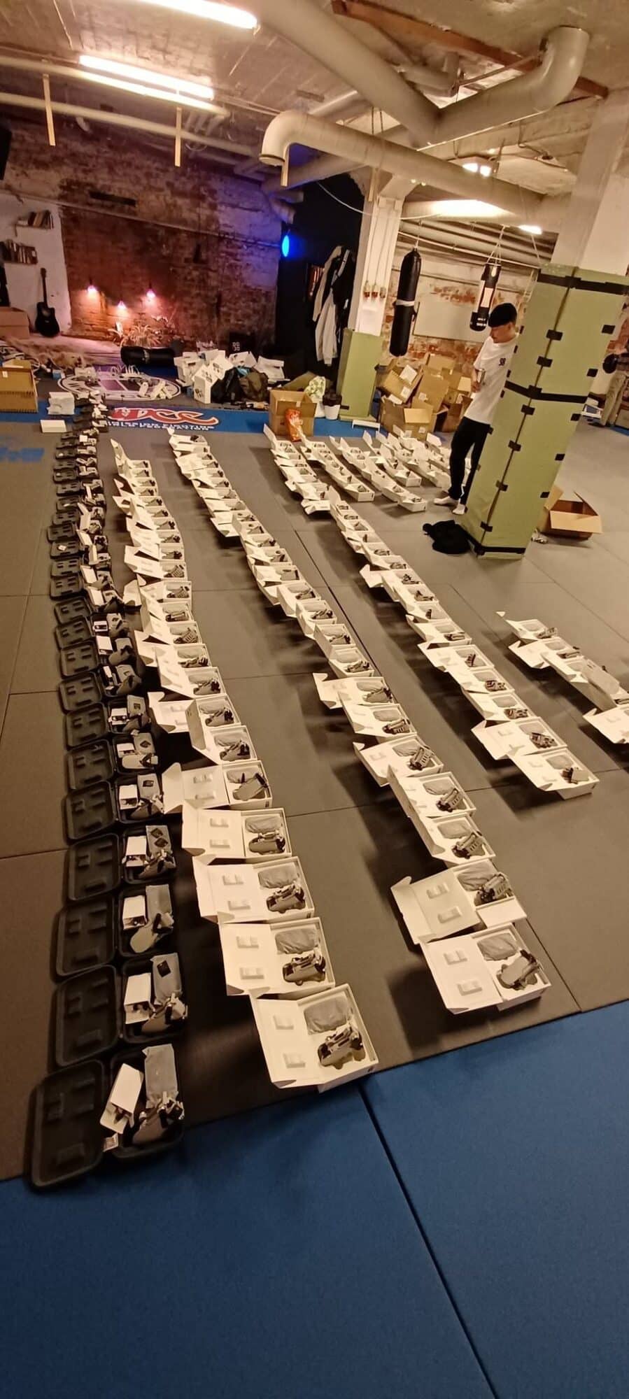 Three Finnish friends got into action after having learned that the Ukraine Defense Forces were in need of drones and are now on their way to deliver 140 DJI Mini drones to the Ukraine military.