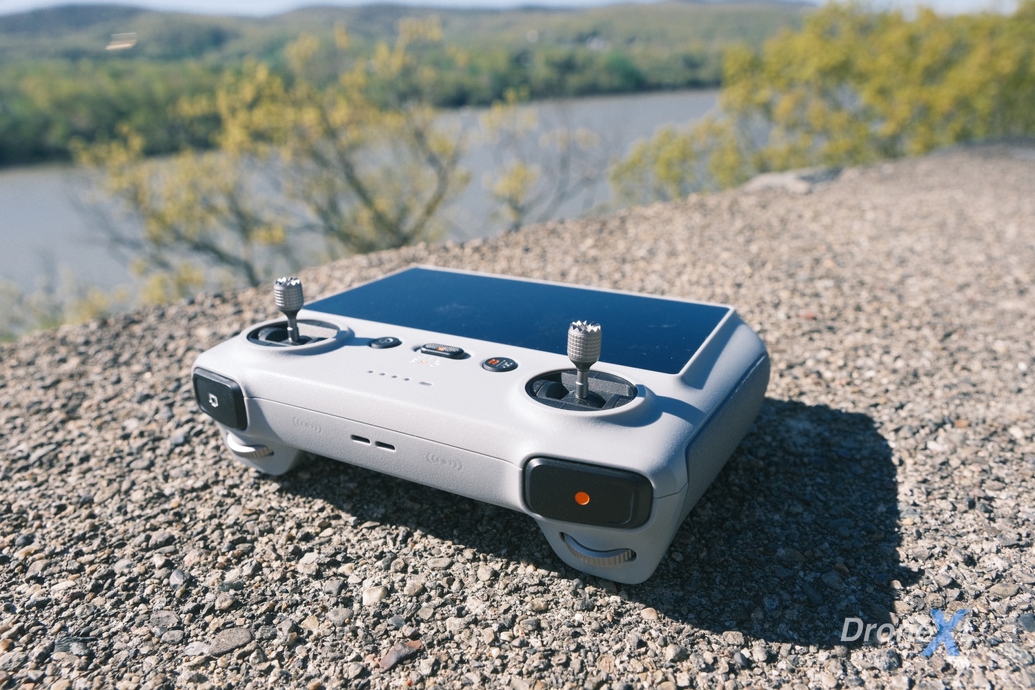 The DJI RC seen from the front, weighing 0.86 pounds (390 grams).