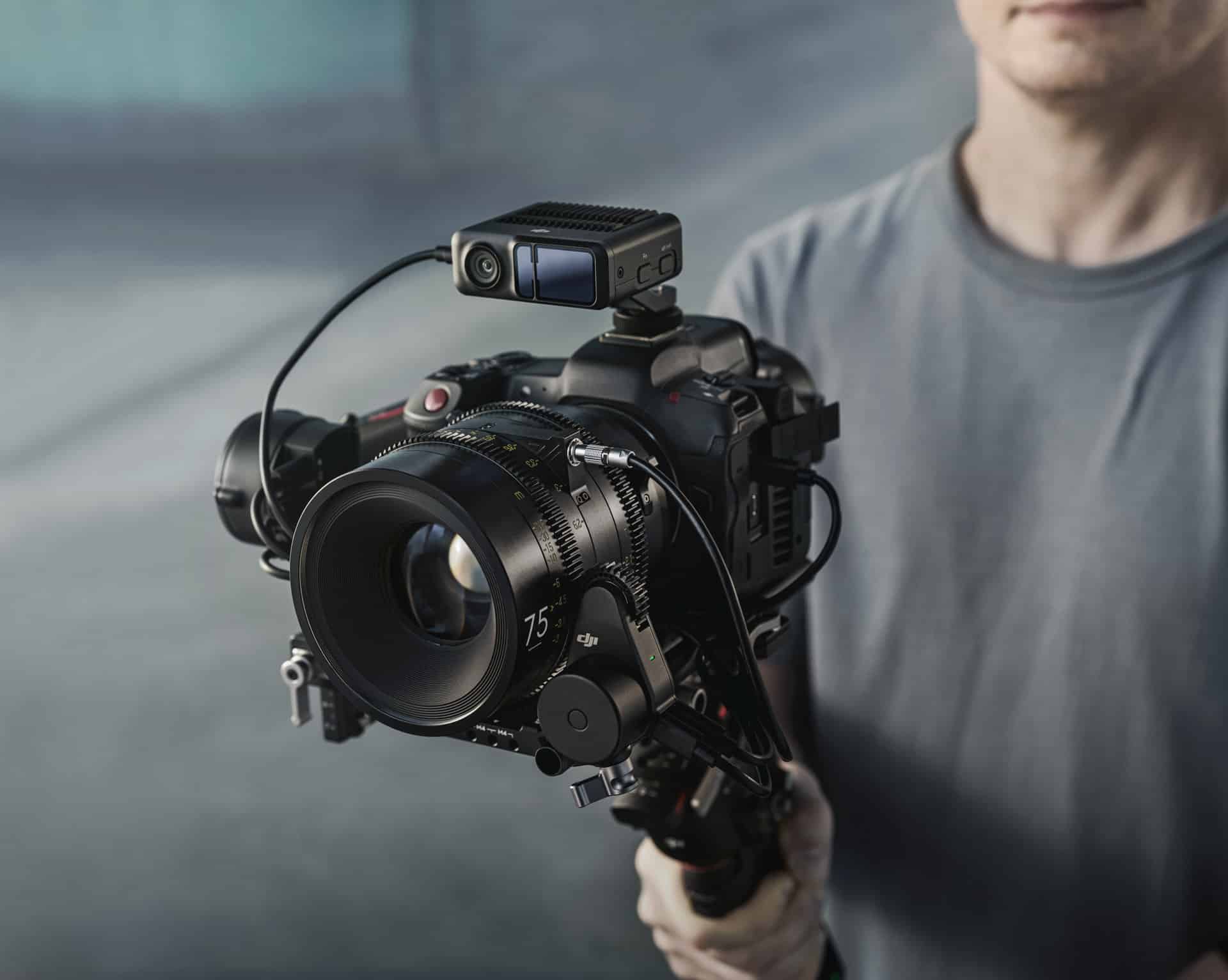 Ronin 4D LiDAR focusing technology calibrating a manual lens on the RS 3 Pro.