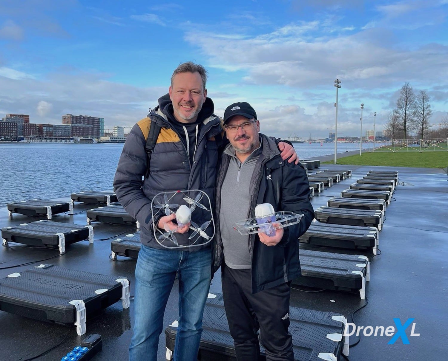 Haye Kesteloo from DroneXL meets up with Stephen Sutton from the Fly By Guys ahead of the 2023 drone show in Amsterdam.