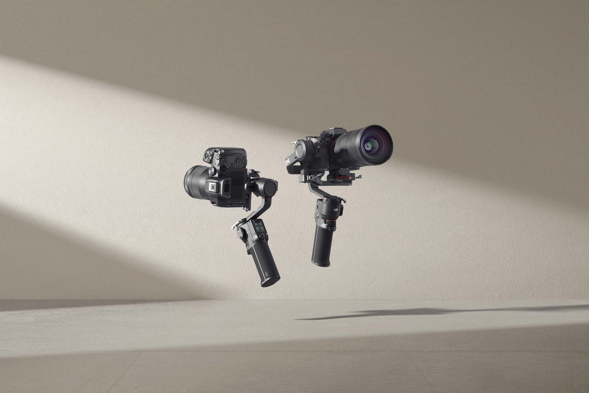DJI RS 3 Mini holding a mirrorless camera at its launch.