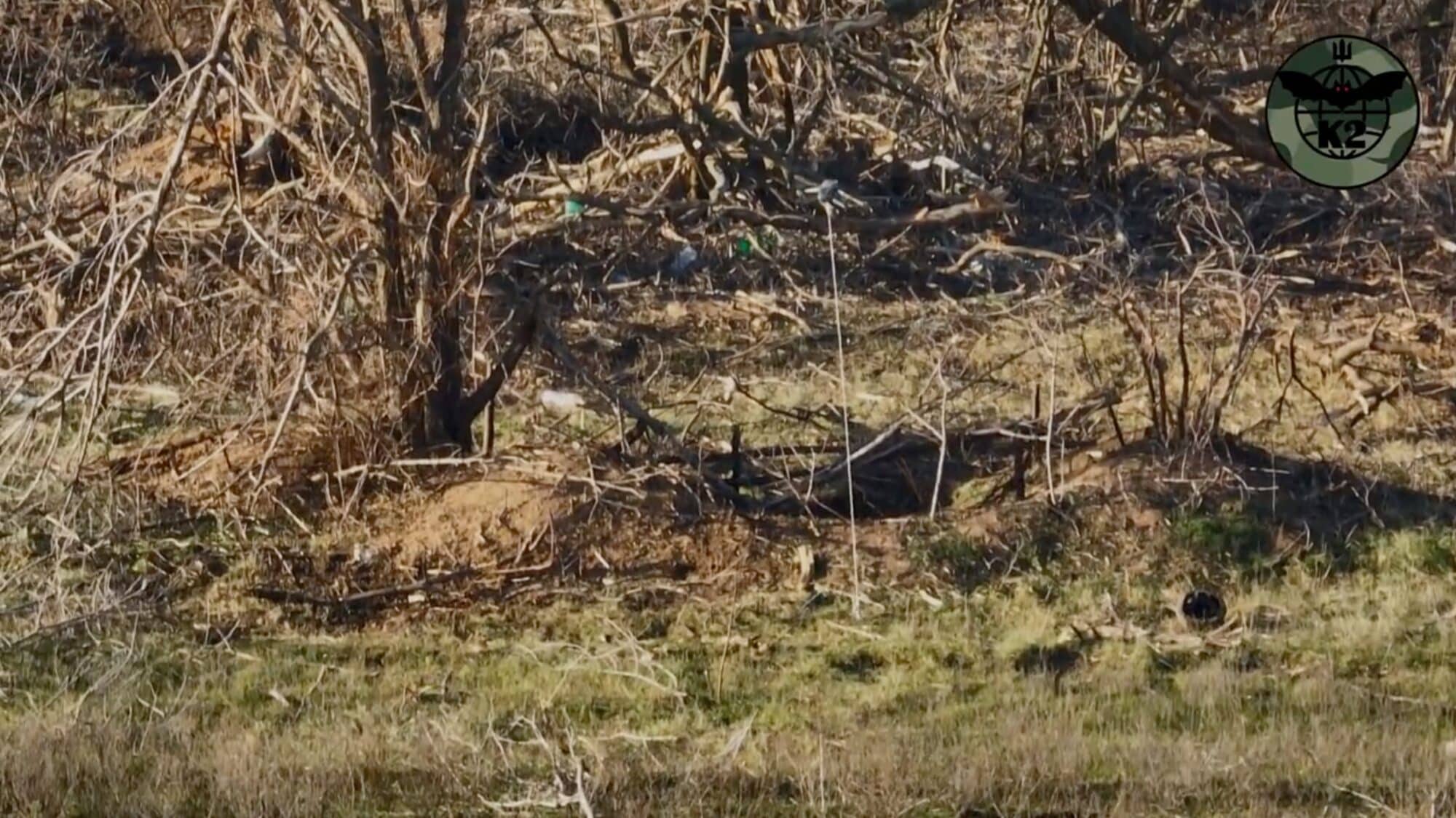 Check out this video, in which you can see a Ukrainian DJI Mavic 3 drone steal an encrypted radio from the Russian army.