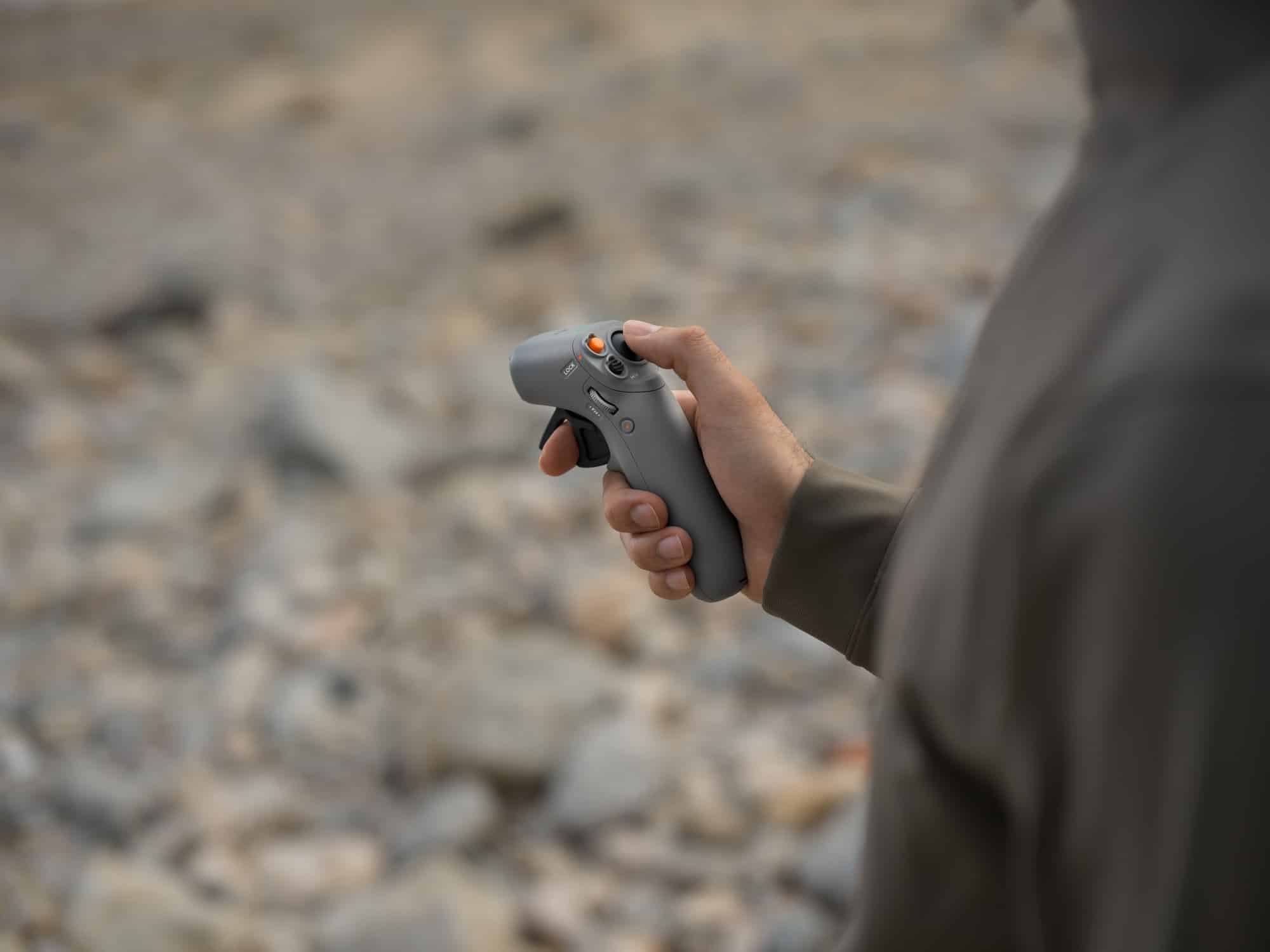 DJI, the global frontrunner in civilian drone and creative camera technology, unveils its cutting-edge DJI Goggles Integra and DJI RC Motion 2, designed to revolutionize interaction with the DJI Avata. 