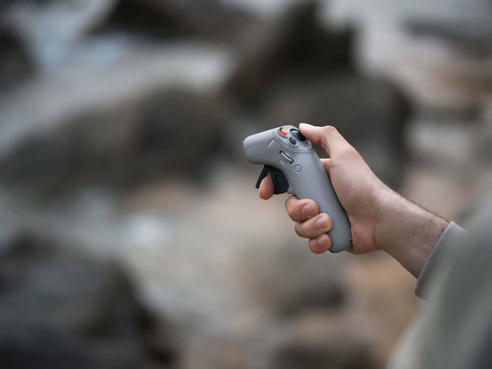 DJI, the global frontrunner in civilian drone and creative camera technology, unveils its cutting-edge DJI Goggles Integra and DJI RC Motion 2, designed to revolutionize interaction with the DJI Avata. 