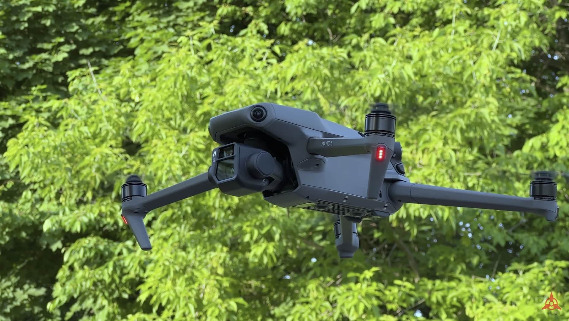 Good day, folks! Shawn here from Air Photography. Last week, I did a video going over the evolution of the Mini 3, covering all the new features and changes that have been added to it since it was released. In today's video, we're going to do the same thing but this time, taking a look at the DJI Mavic 3.