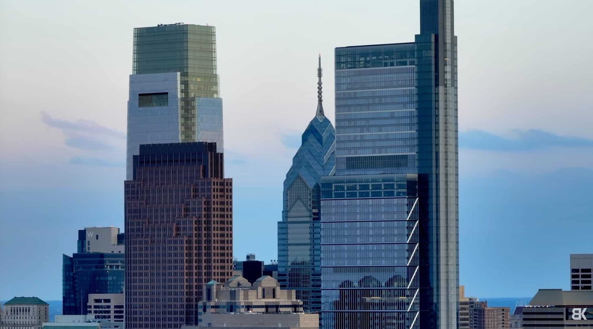 Liberty One emerging from behind the Comcast Tower at 7x zoom.