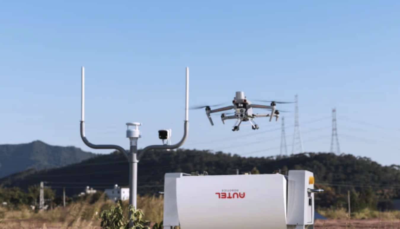 Autel Dragonfish VTOL platform presented alongside the company's industry solutions.