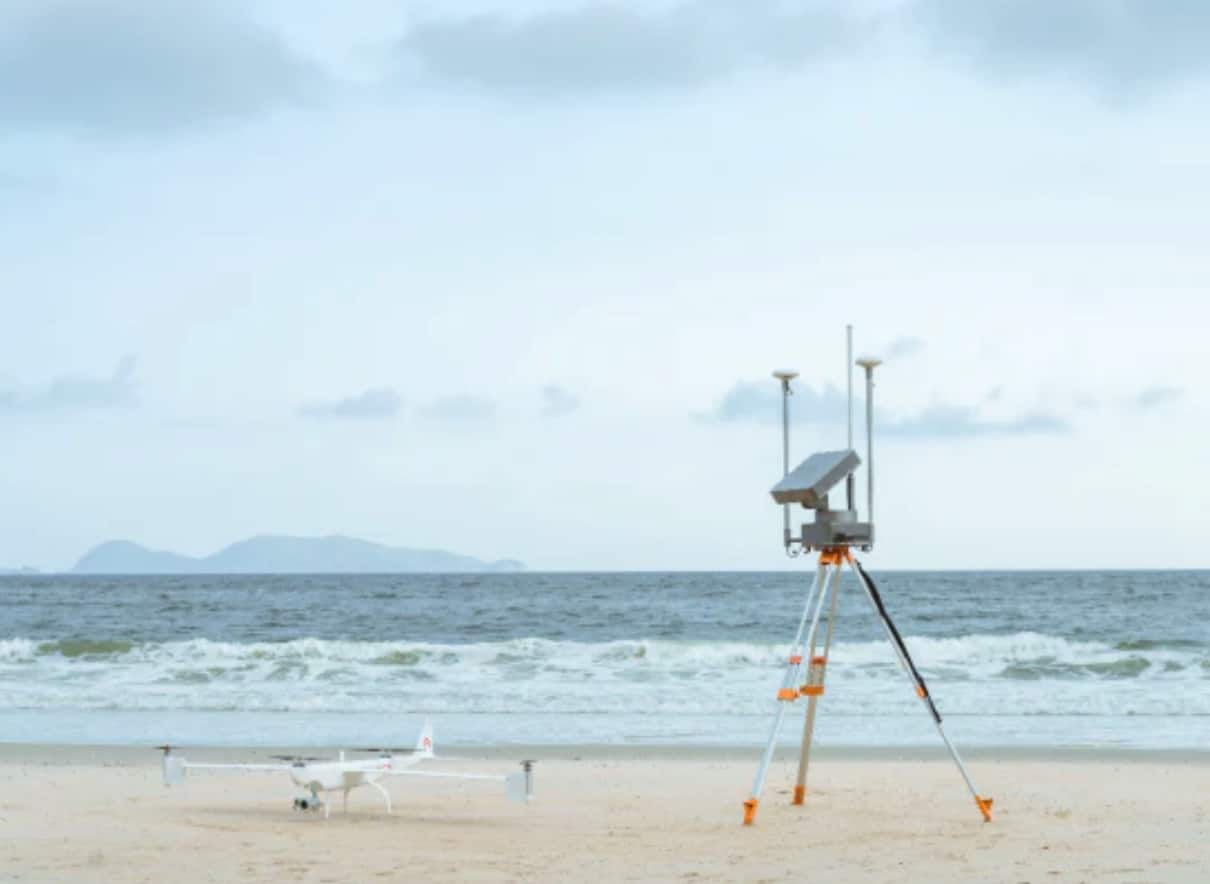 Autel Autonomy flight technology demonstrated with 3D scene reconstruction and obstacle avoidance.