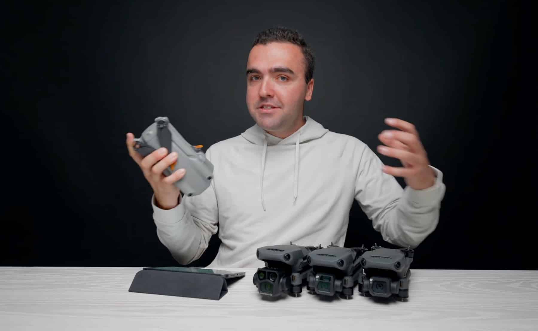 The triple-camera gimbal head that defines the DJI Mavic 3 Pro.