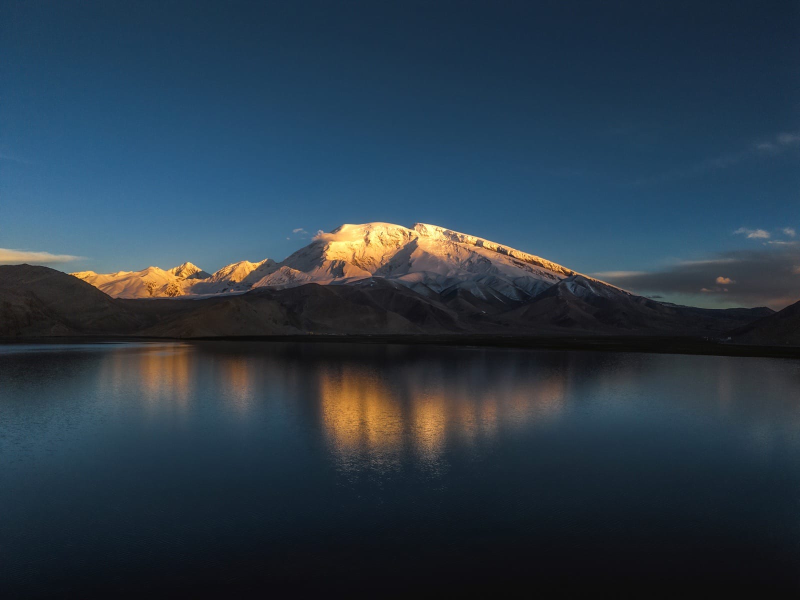 The same golden mountain scene at 1x on the Air 3 wide-angle camera.