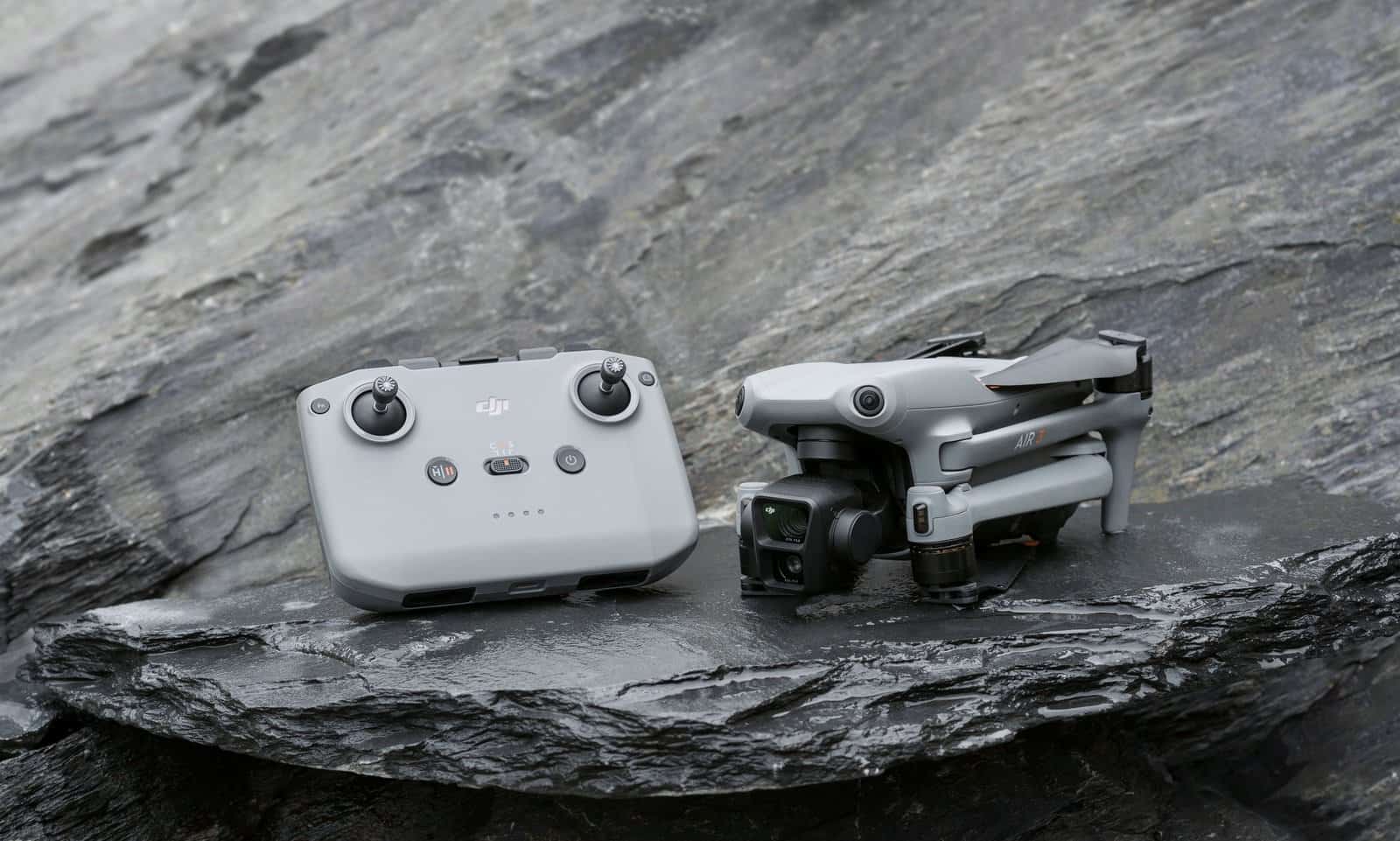The display-less DJI RC-N2 controller bundled with the DJI Air 3.