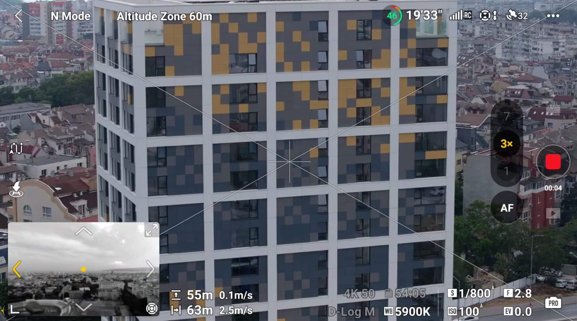Four arrows on the flight screen cycle between Vision Assist views around the drone.