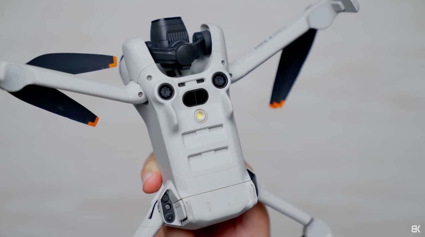 The auxiliary LED tucked into the underside of the Mini 4 Pro.