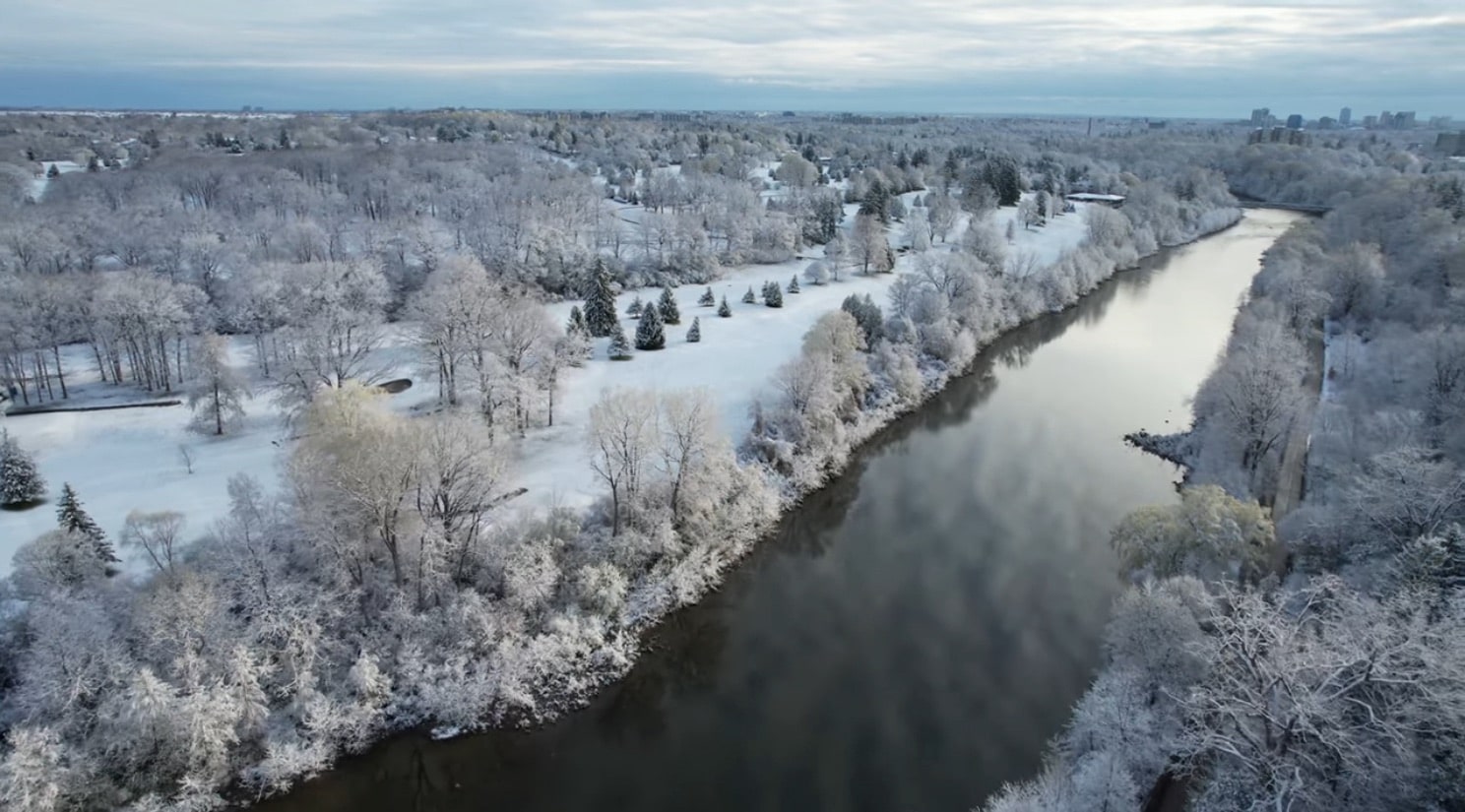 DJI Mini 4 Pro batteries kept warm for cold-weather flying in Canada.