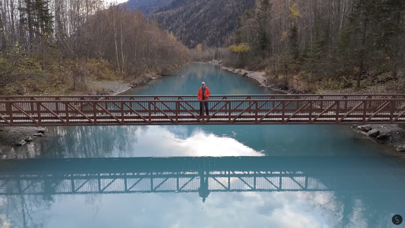 The DJI Mini 4 Pro drone has made significant strides in the world of compact travel drones. It offers a range of features and capabilities that appeal to both hobbyists and professional photographers alike.