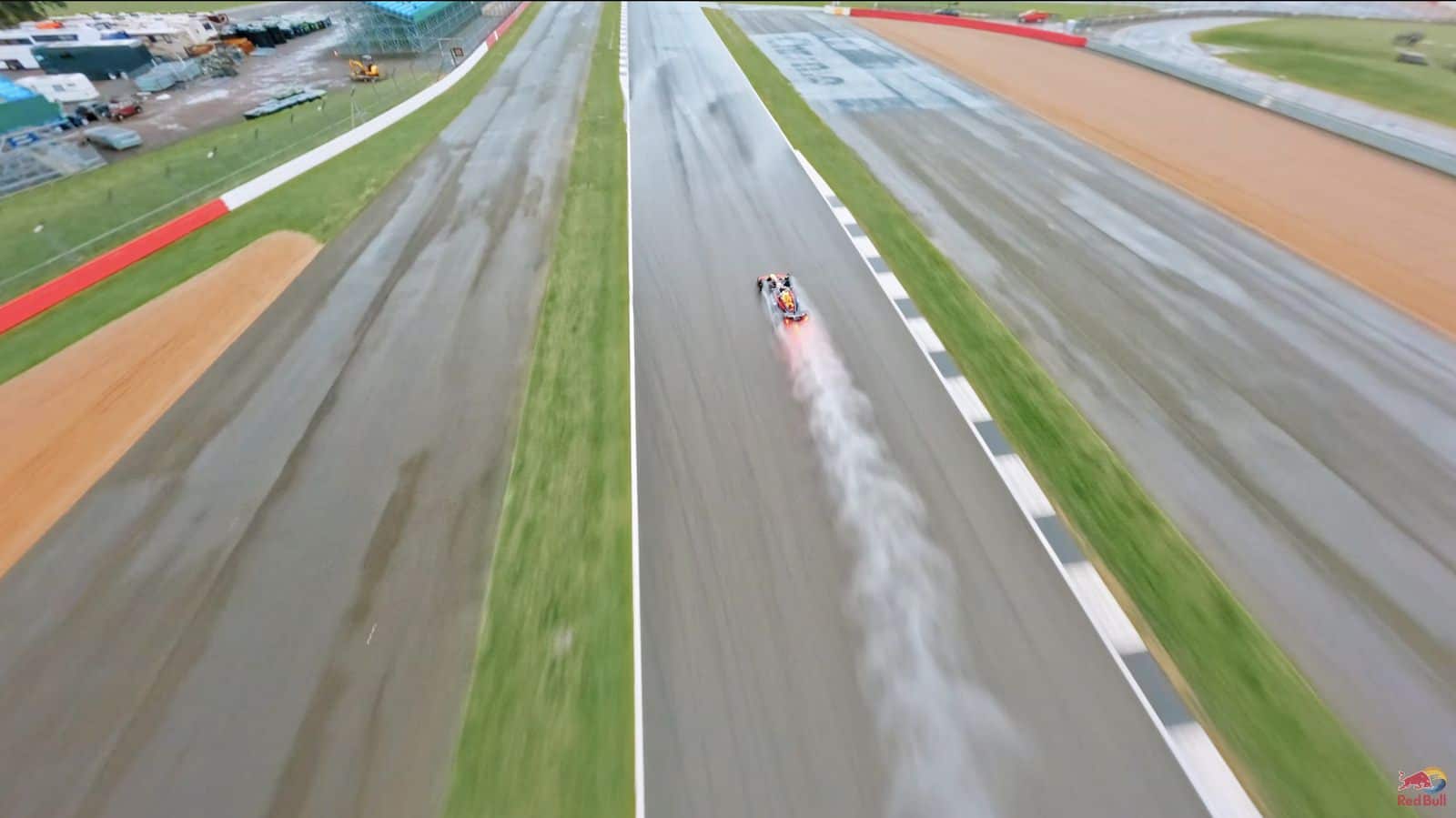 Additional frame from the Silverstone sessions with Max Verstappen's RB20.