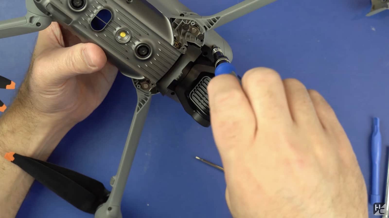 First panel lifted off the Cogito Specta Air during the Half Chrome teardown.