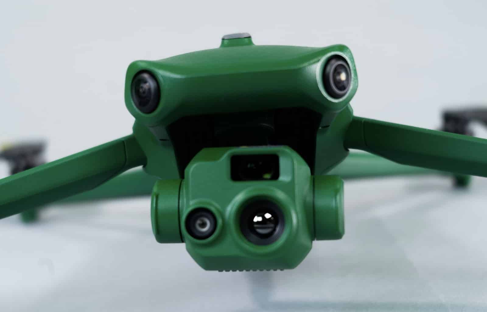 Second view of the Raptor platform, which offers 56x hybrid zoom.