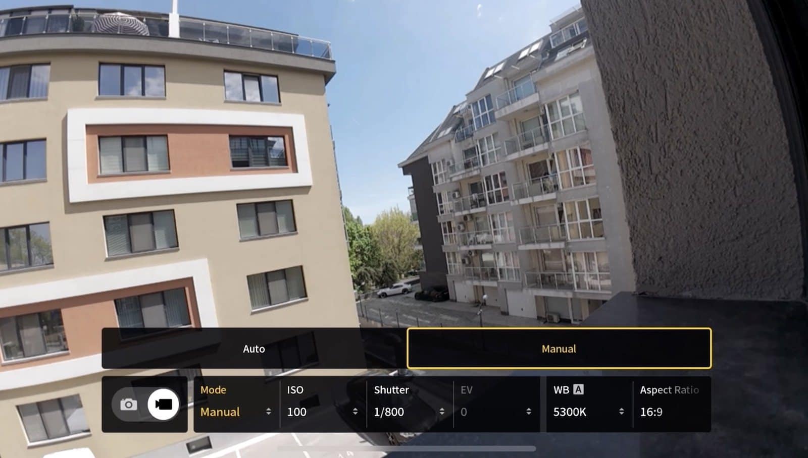 Manual camera settings in the DJI Avata 2 goggles showing ISO, shutter and white balance.