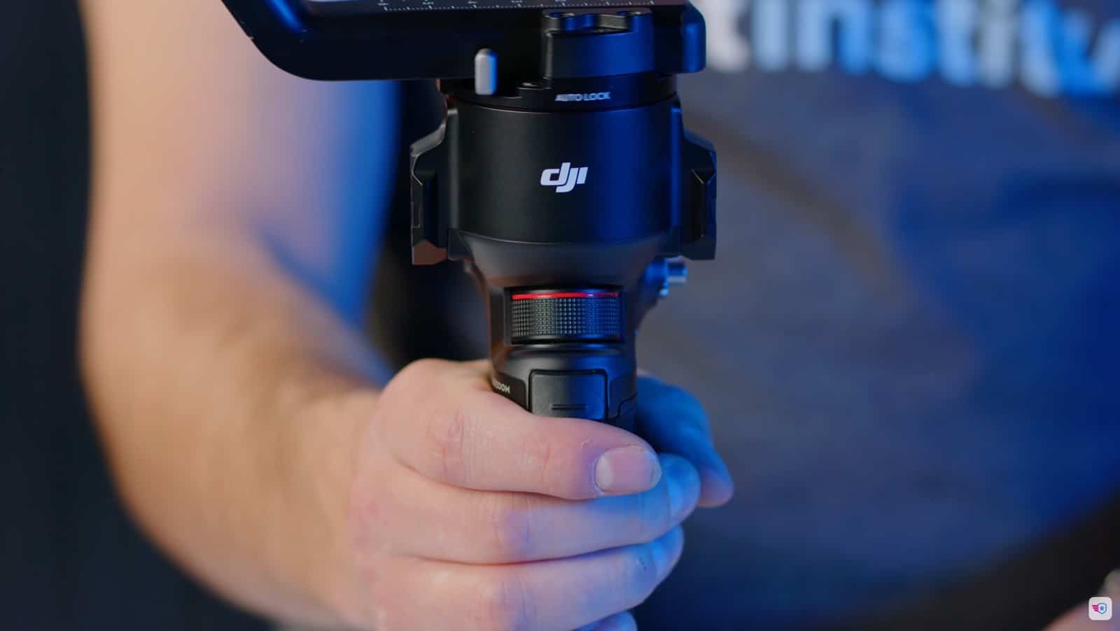DJI RS4 with the focus motor mounted beside the ARRI-compatible camera plate.