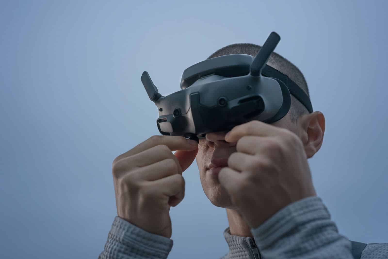 Adjustable diopters on the DJI Goggles 3 for pilots who wear glasses.