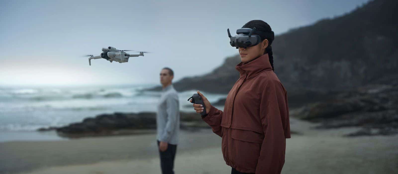 DJI Goggles 3 and RC Motion 3 controller paired with the DJI Mini 4 Pro.