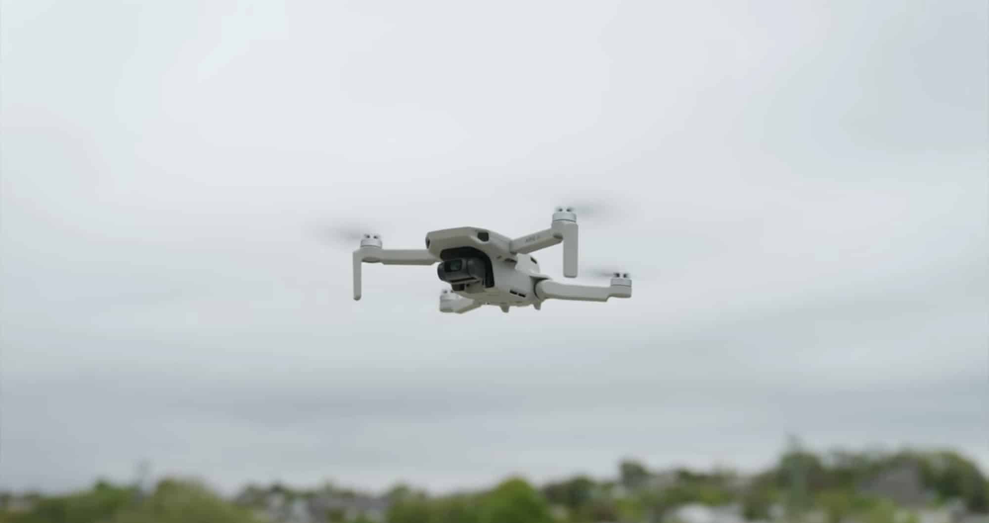 DJl Mini 4K Unboxing and First Flight - Best Drone for Beginners?