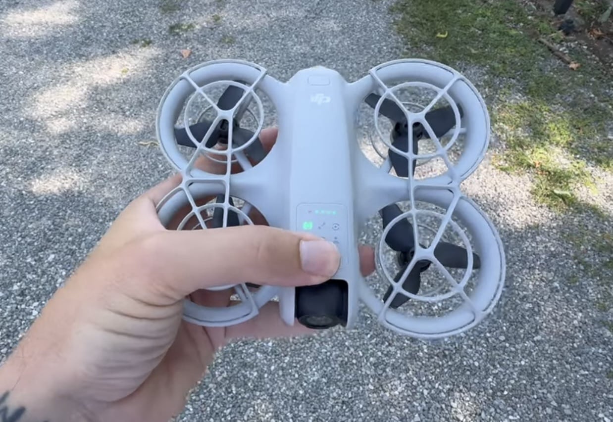 QuickShot mode buttons on the DJI Neo body for controller-free flight.
