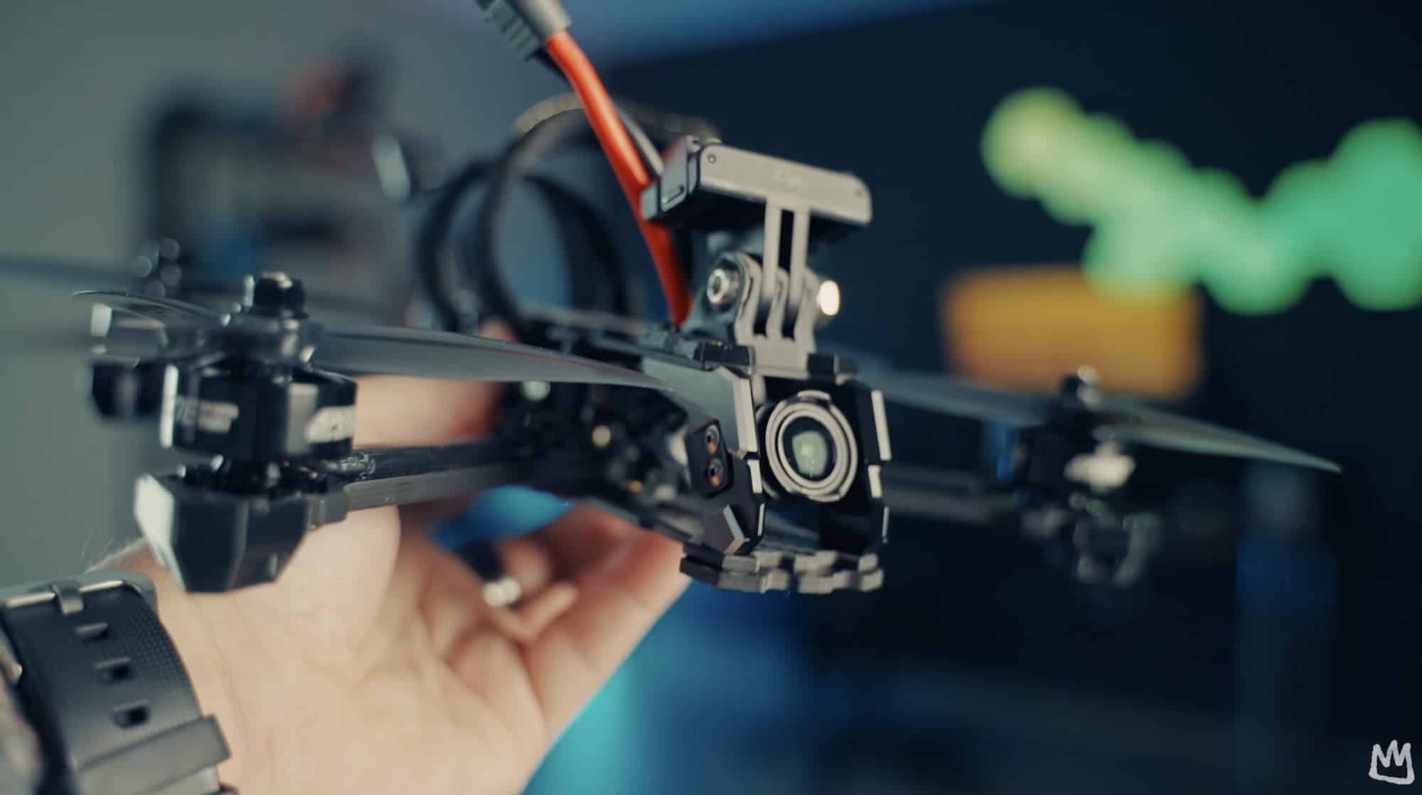 Thick carbon plates and CNC parts on the Vapor X frame, including its tight top bolts.
