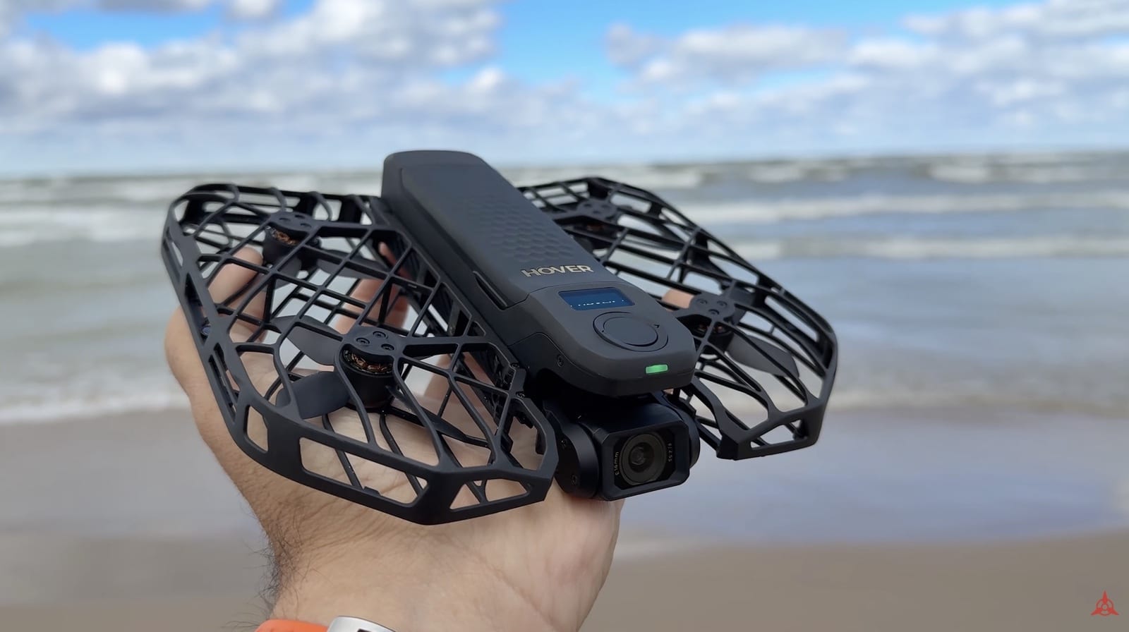 The HoverAir X1 Pro hovering during a side-by-side comparison against the Skydio drone.
