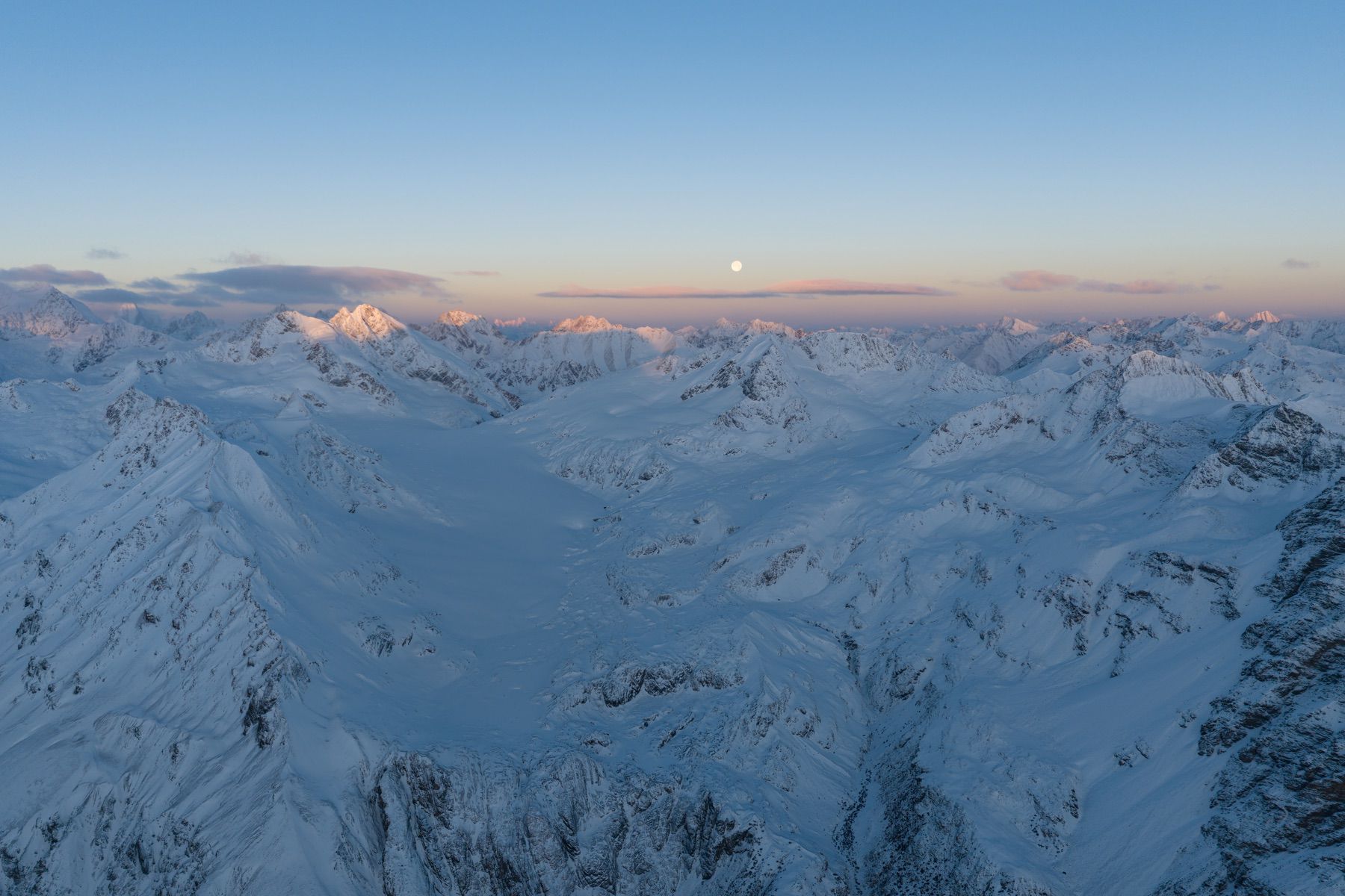 A mountain scene shot at the 28mm equivalent focal length of the Hasselblad main camera.