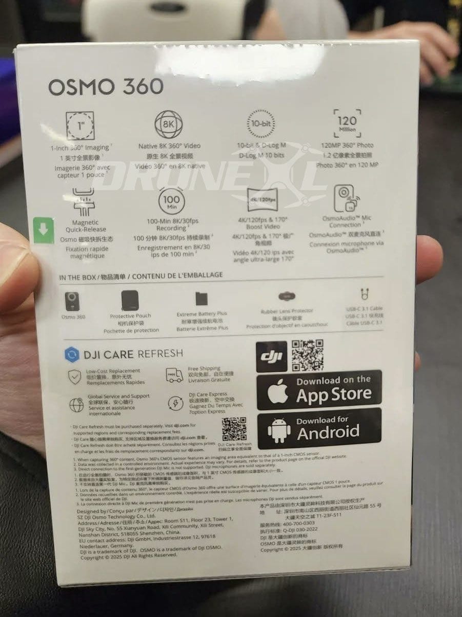 The back of the box lists 8K recording, battery life and package contents.
