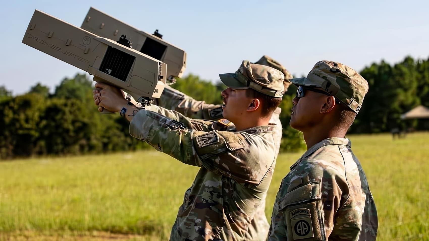 This New Rifle Doesn't Shoot Drones, It Hijacks Them DZYNE Dronebuster Drone