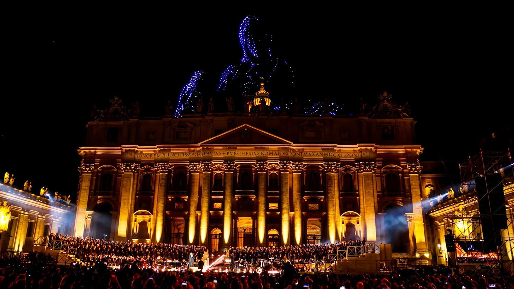 3,000 Drones Recreate Michelangelo's Masterpieces Over the Vatican