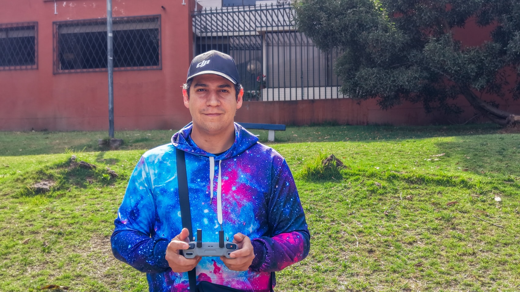 My First Month with the Mini 5 Pro: Life Lessons from a 252-Gram Teacher