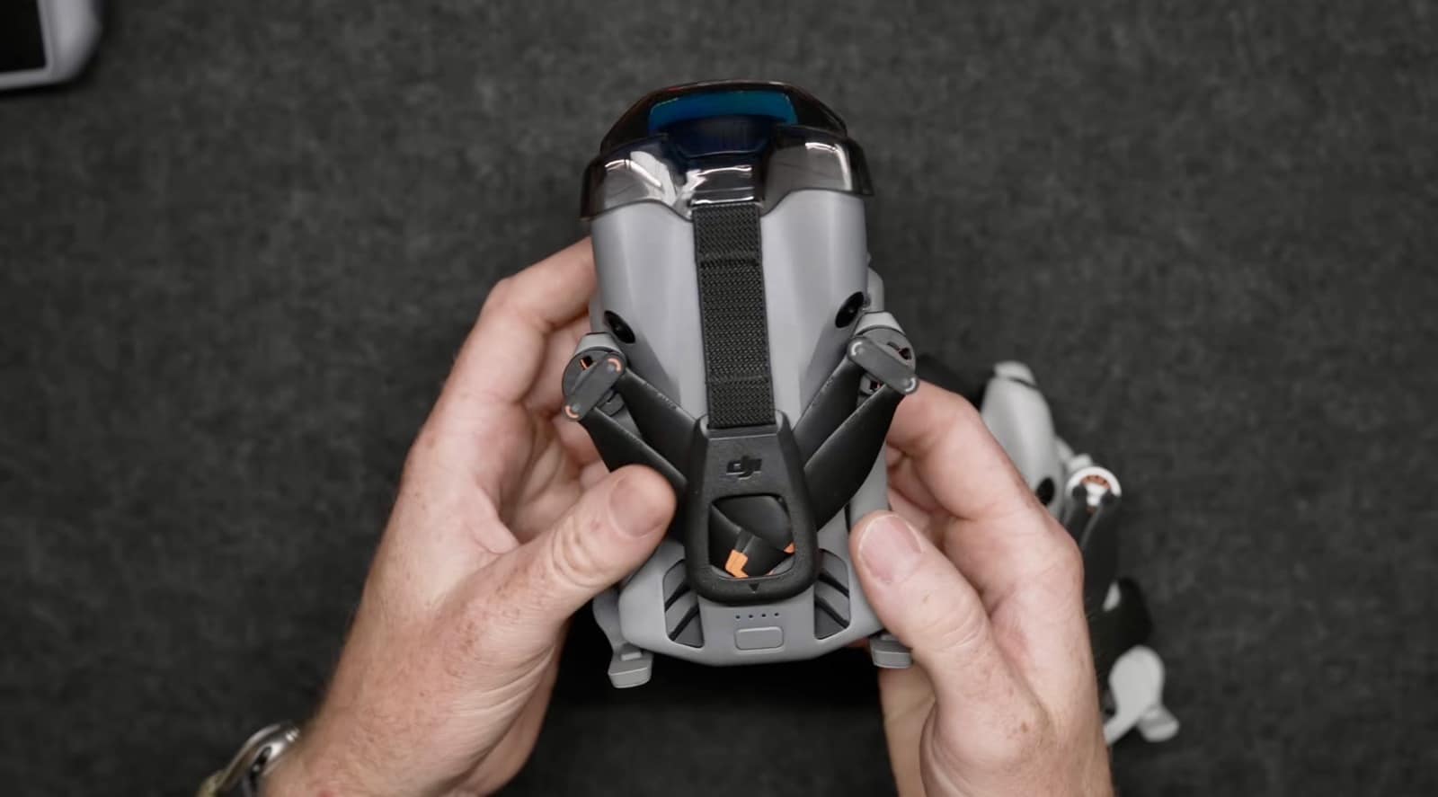 Quick-change propellers and the redesigned front cover on the DJI Mini 5 Pro.