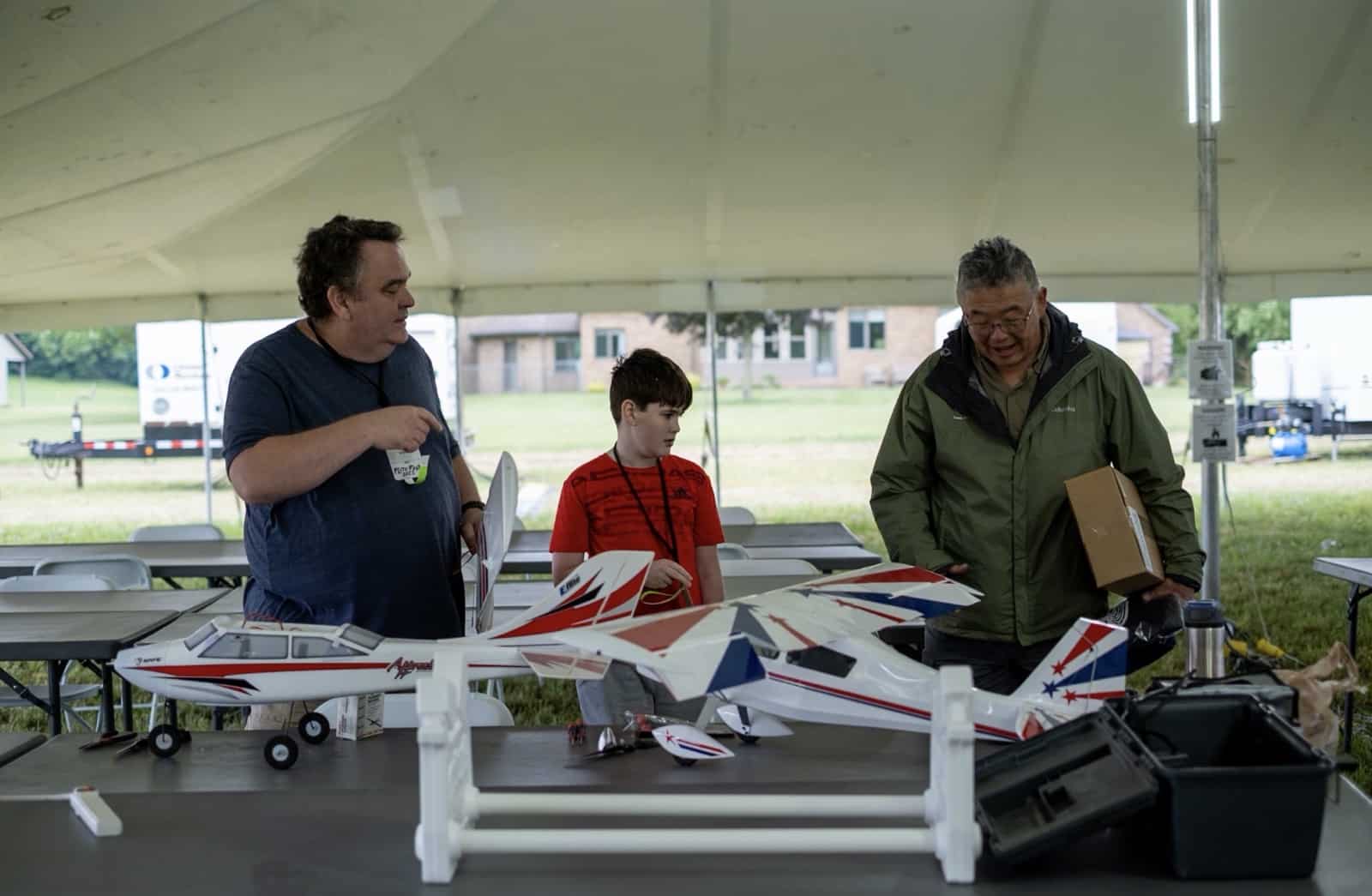 A closing view of the crowd and aircraft at Flite Fest 2023.