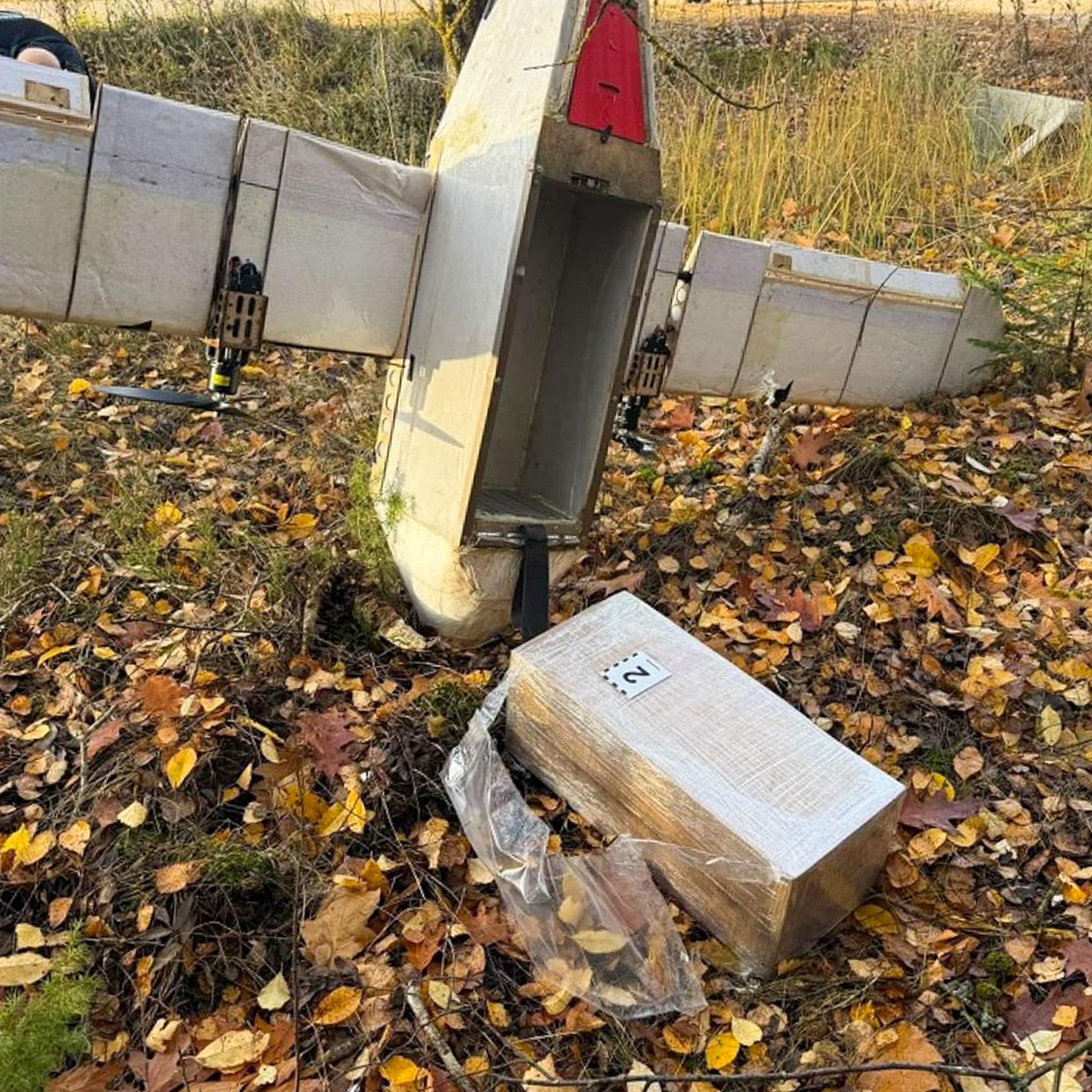 Polish Border Guards Seize Drone Smuggling Hundreds of Cigarette Packs from Belarus