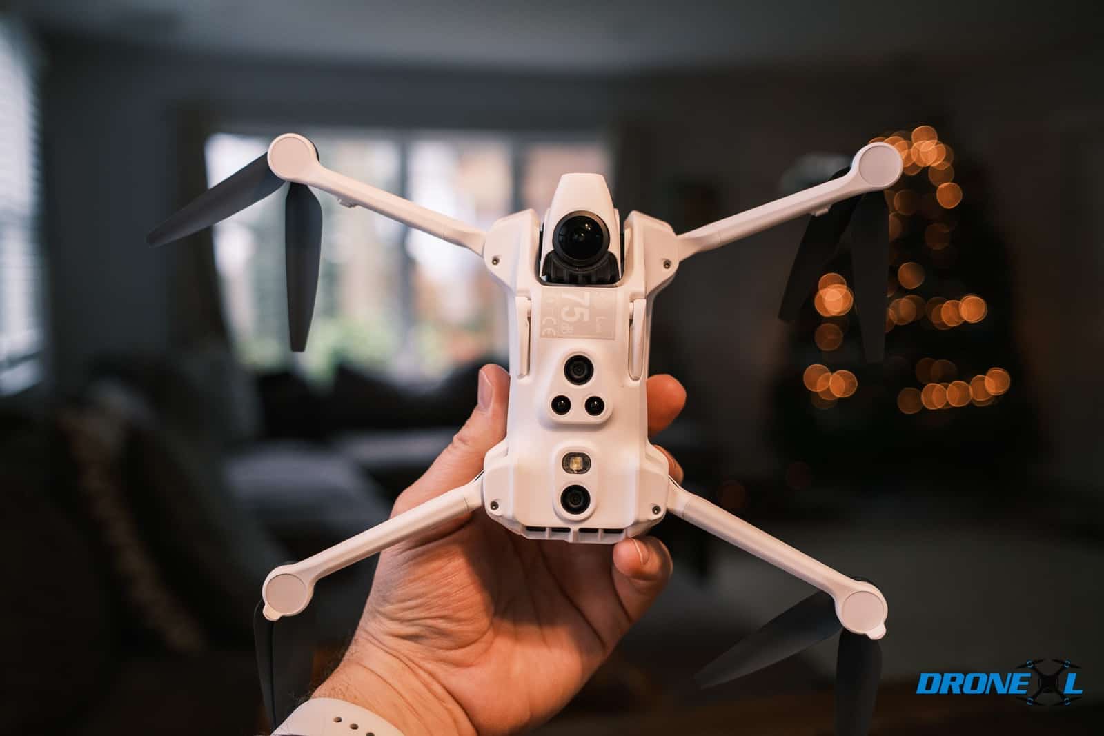 The A1 body seen from the rear, weighing exactly 249 grams.