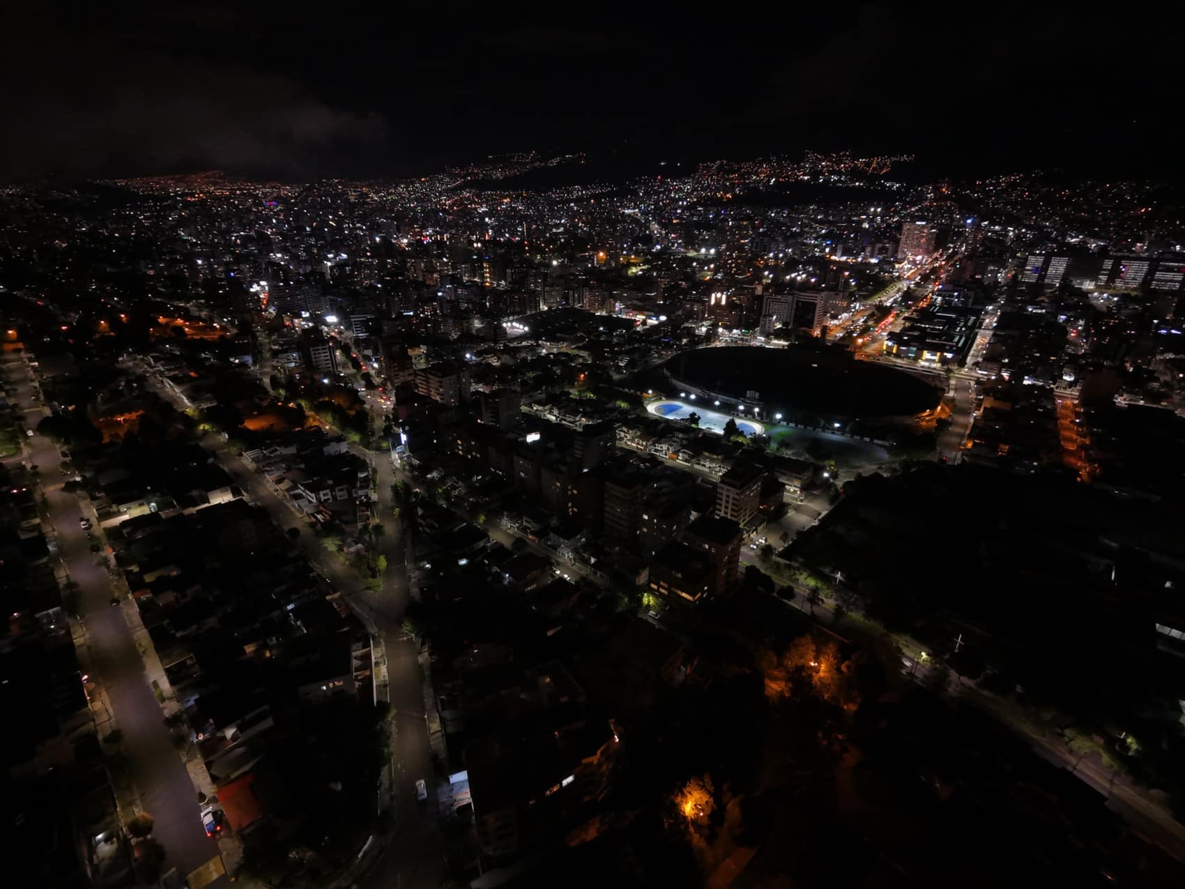 Neo 2 at Night: How Far Can You Push the ISO