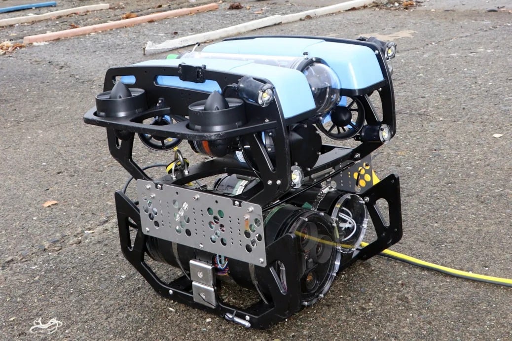 The Fujitsu AUV drone used in oceanographic data measurement in the Uwajima Blue Carbon Credit Project | Photo Credits: Hideki Tomimori, Fujitsu