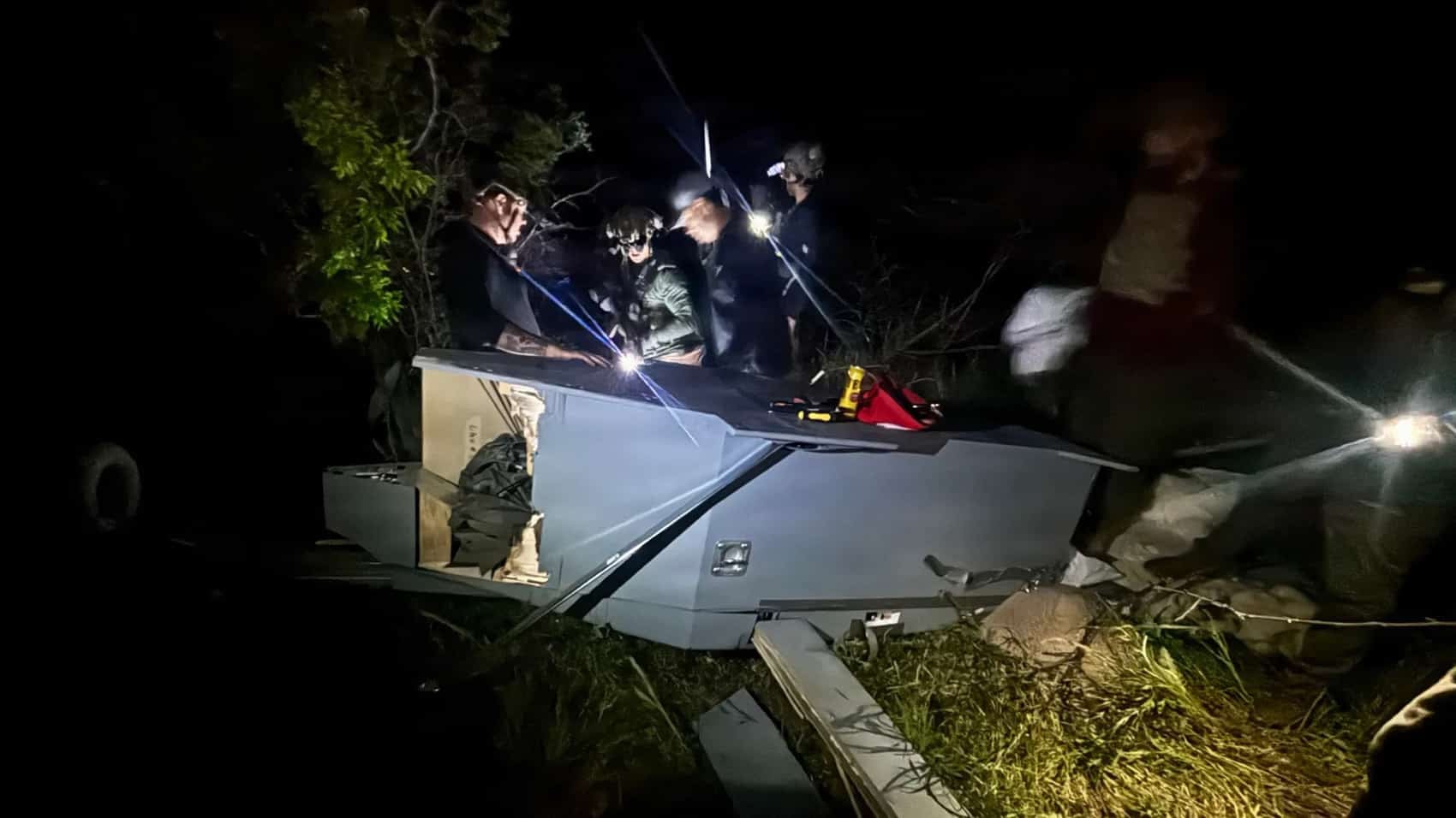 Green Berets and a Romanian Air Force crew rigging a DZYNE Grasshopper for airdrop.